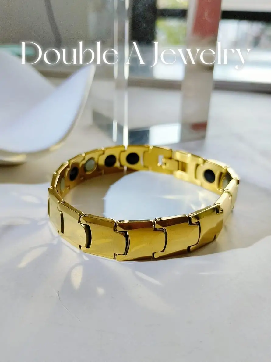 【镀金时尚潮流钛钢磁石手链】